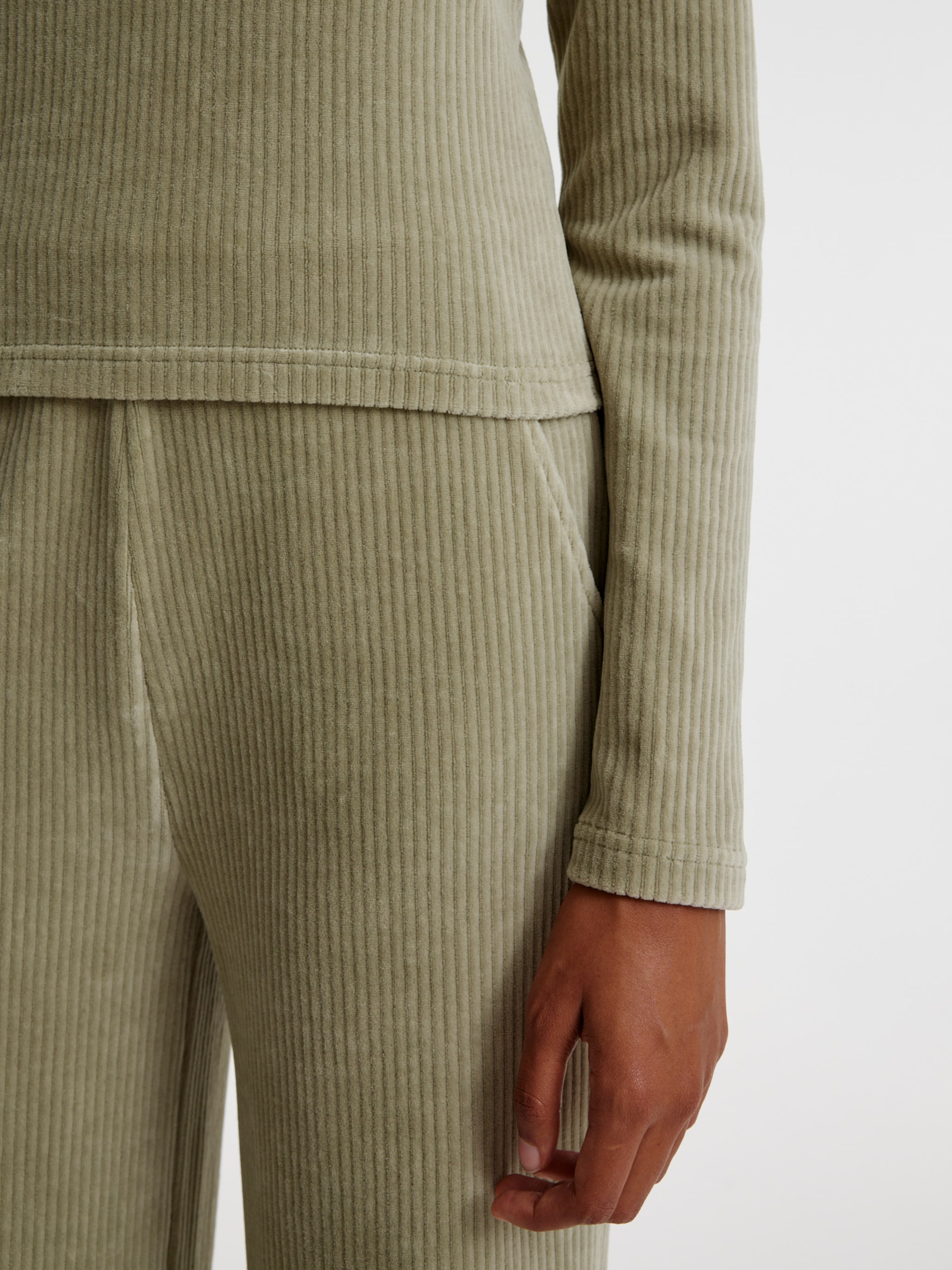 EDITED Producten Shirt 'Suri' Groen