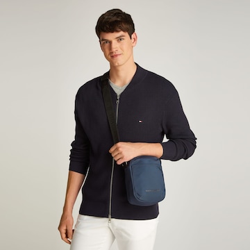 TOMMY HILFIGER Crossbody Bag in Blue: front
