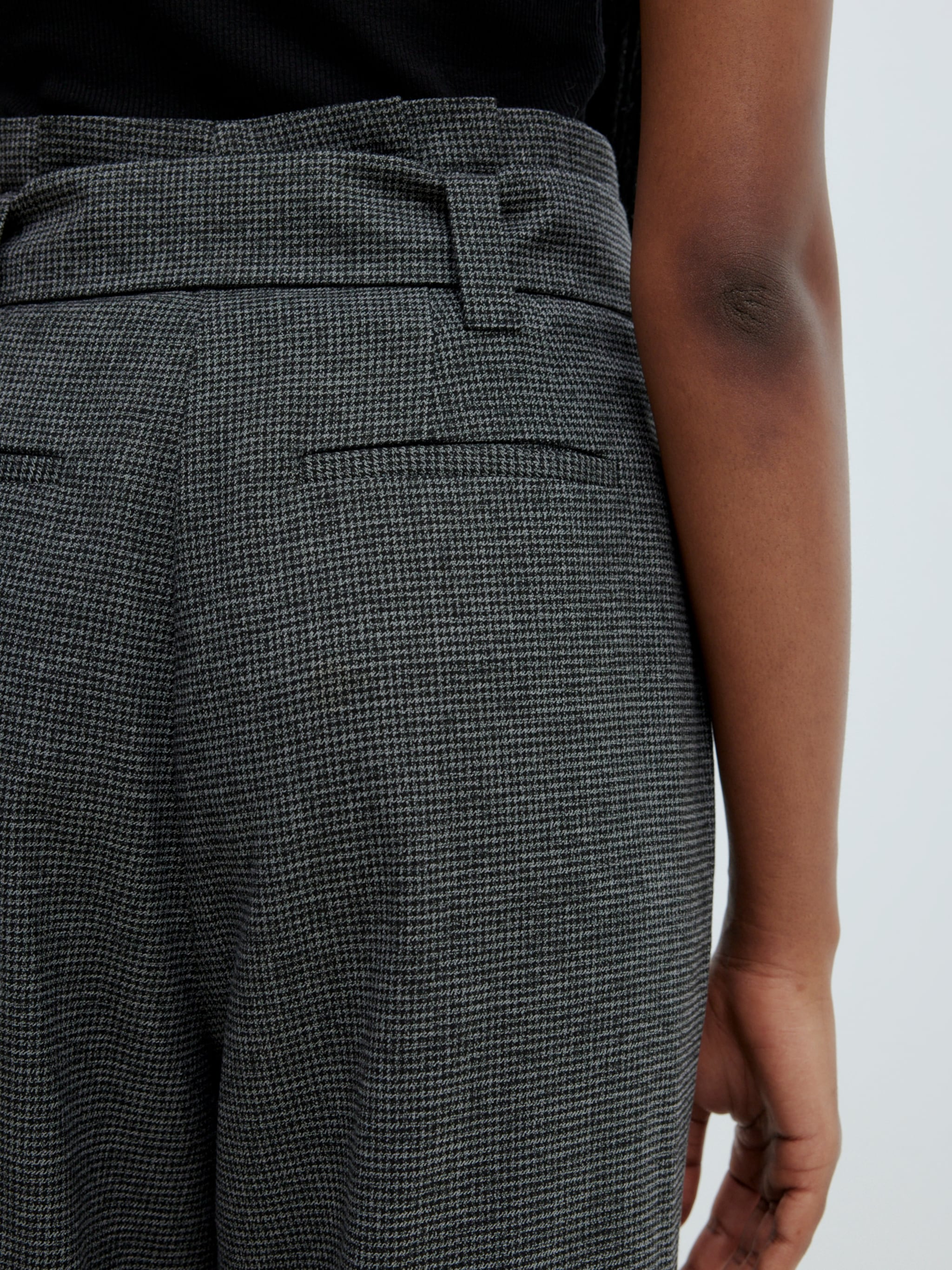 EDITED Produkte Hose 'Mya' dunkelgrau