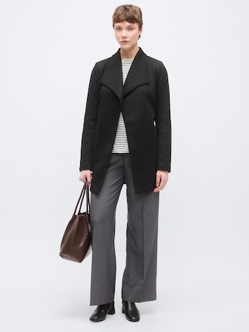 Only Tall Átmeneti kabátok 'ONLSEDONA' - fekete