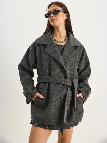 Cappotto di mezza stagione di Bianco Lucci in grigio