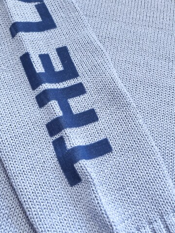 Pullover 'Strickpullover mit Flockschrift und Ziernaht' di LIKS. Munich in blu