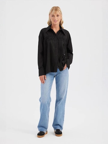 Hiccup Blouse in Black