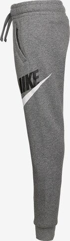 Effilé Pantalon Nike Sportswear en gris