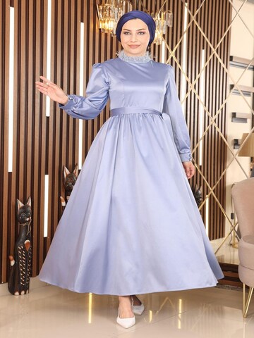 MODAMIHRAM Dress in Blue: front