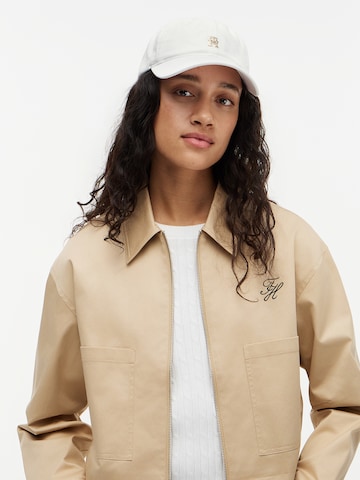 TOMMY HILFIGER Kšiltovka – bílá