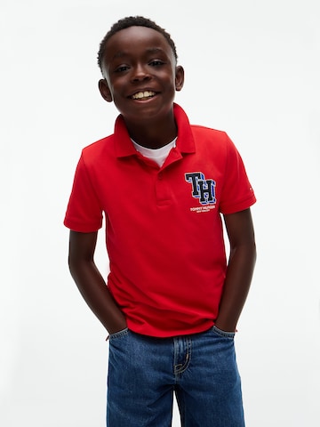 T-Shirt TOMMY HILFIGER en rouge : devant