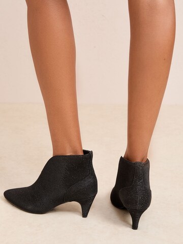 Friends Like These Закрытые туфли в Черный