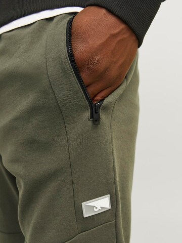 JACK & JONES Tapered Trousers in Green