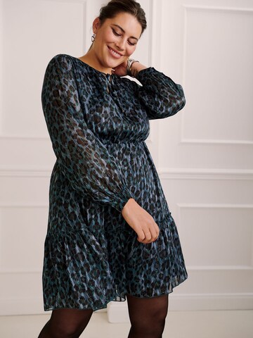 Guido Maria Kretschmer Curvy Shirt Dress 'Melissa' in Blue: front