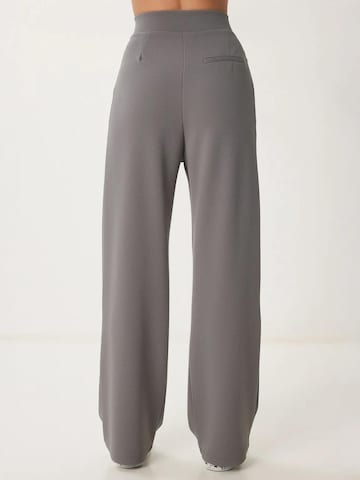Loosefit Pantalon à pince Happiness İstanbul en gris