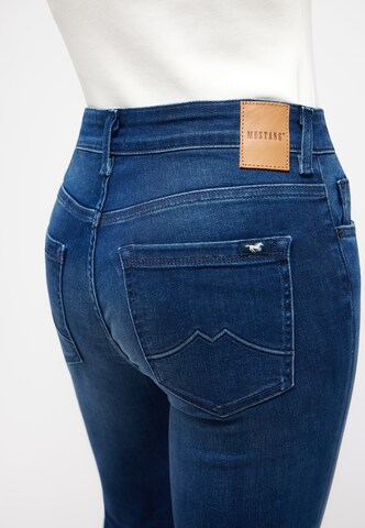 MUSTANG Flared Jeans 'Shelby' in Blue