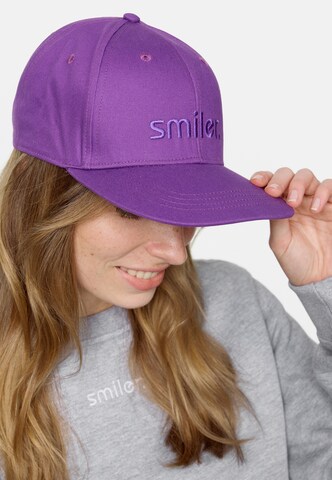 smiler. Snapback Cap shine. in Lila