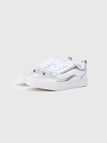VANS Sneaker 'Knu Skool' in Silber