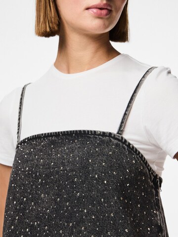 Robe 'PCNoel' PIECES en noir