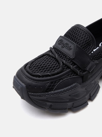 Teniși 'Saturn' de la BUFFALO pe negru