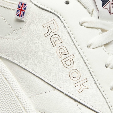 Sneaker bassa 'Club C 85' di Reebok in bianco