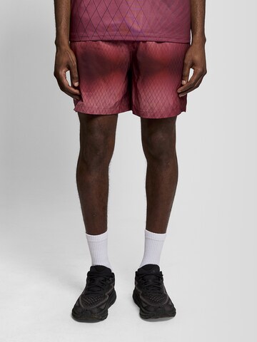 Shorts de bain Lyle & Scott en rouge : devant