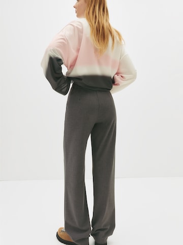 Regular Pantalon Pull&Bear en gris