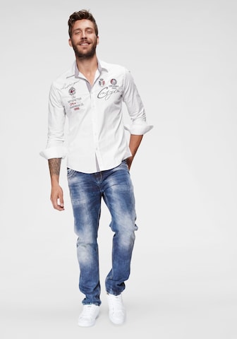 CIPO & BAXX Regular Jeans in Blau