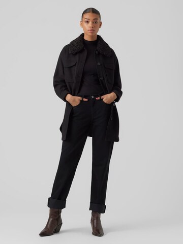 VERO MODA Between-Seasons Coat 'Ollie' in Black