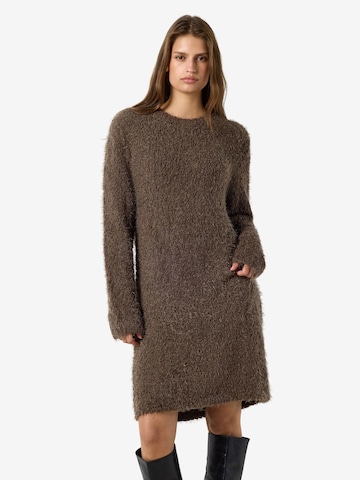 Robes en maille 'NMSassy' Noisy may en marron : devant