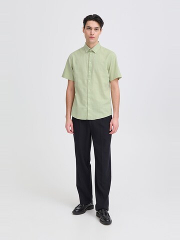 Casual Friday - Regular Fit Camisa ' CFAksel ' em verde