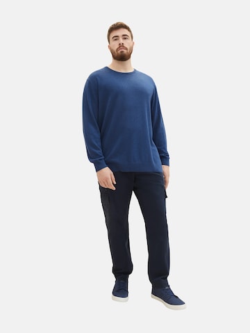 TOM TAILOR Men + Regular fit Pulover | modra barva