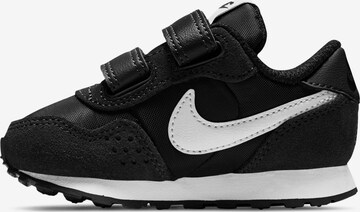 Nike Sportswear Sneaker 'Valiant' i svart