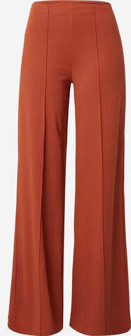 Guido Maria Kretschmer Women Wide leg Trousers with creases 'Dana' in Brown: front