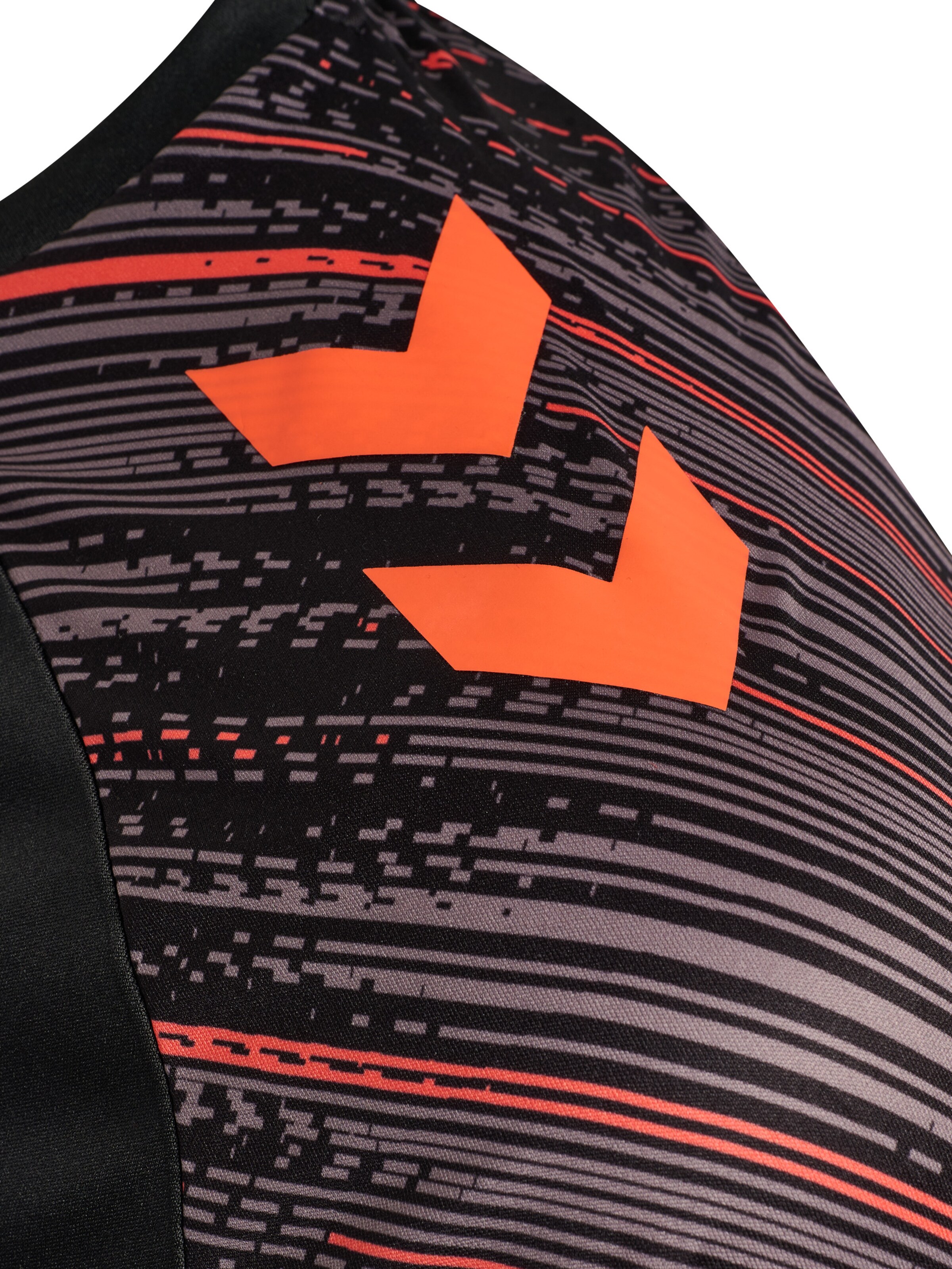 Hummel Performance shirt in Black