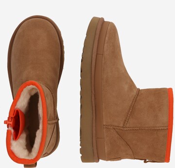 UGG Boots 'CLASSIC' in Braun