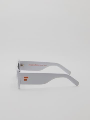 Pull&Bear Sunglasses in White