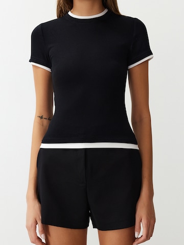 Trendyol Футболка в Черный