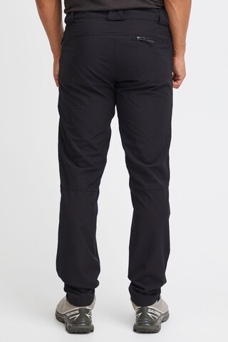 North Bend Regular Cargohose in Schwarz