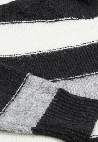 Jalene - Pullover em preto