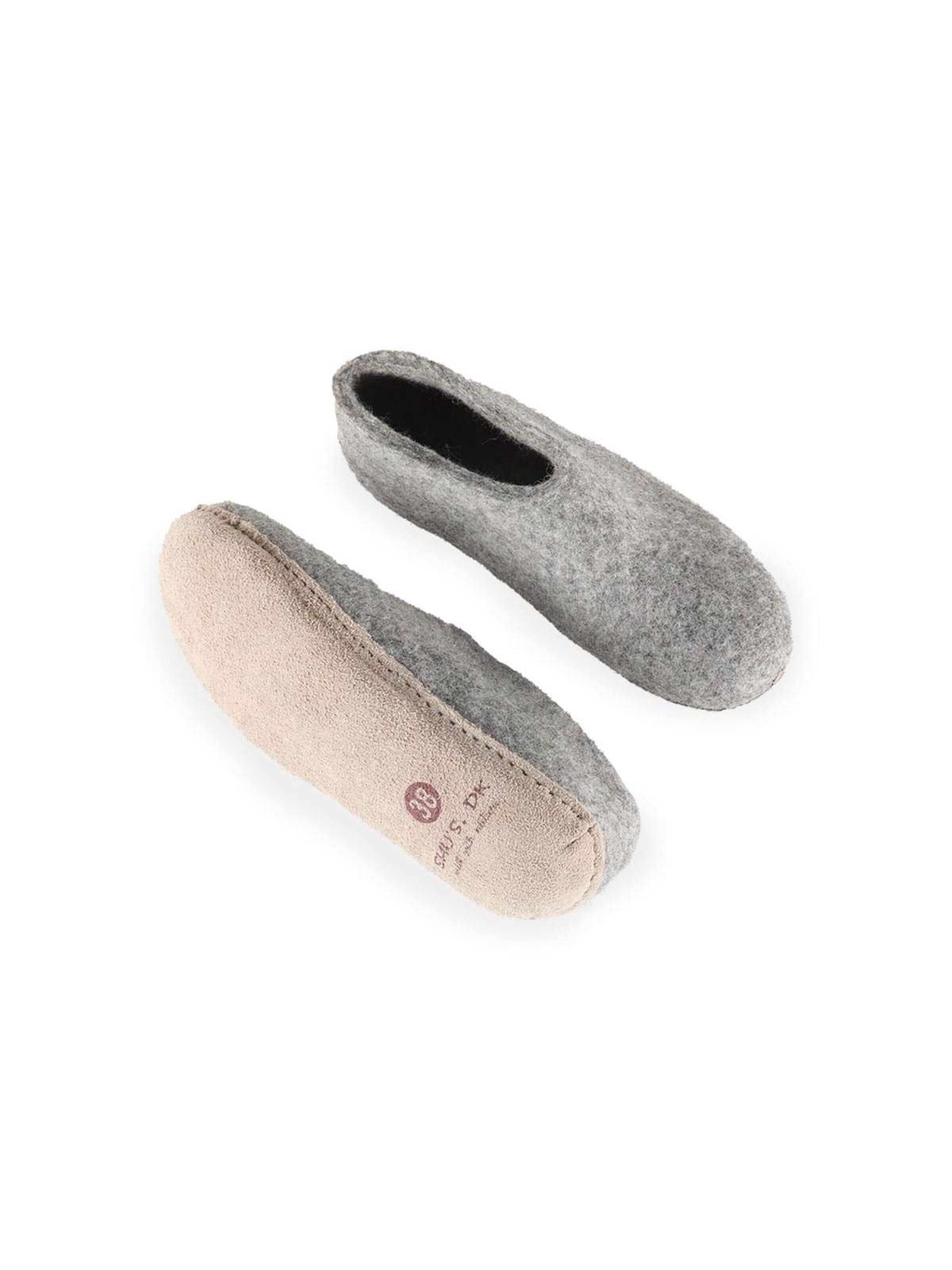 SHUS walk with nature Huisschoenen 'Uldhjemmesko (100% ren uld) - m/sål i skind - Dansk Design fra SHUS' in Grijs