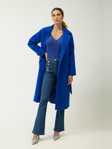Pullover di Influencer in blu