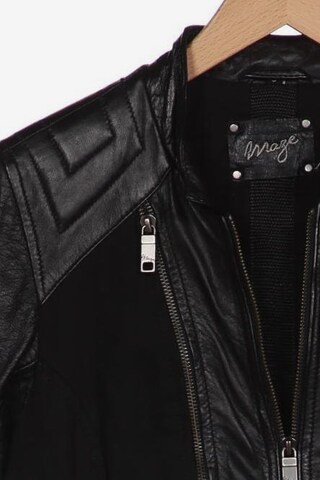 Maze Jacket & Coat in S in Black