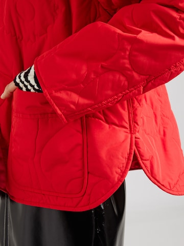 Veste mi-saison 'KAPSELI PIIRTO' Marimekko en rouge