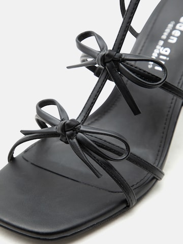 Sandales à lanières 'Lovelyy' STEVE MADDEN en noir