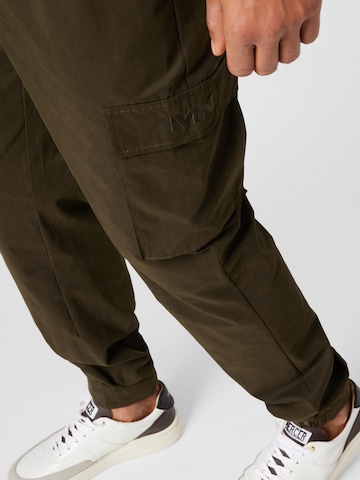 Mennace Tapered Cargo Pants in Green