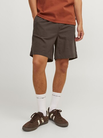 JACK & JONES Loosefit Broek 'Jaiden' in Bruin: voorkant