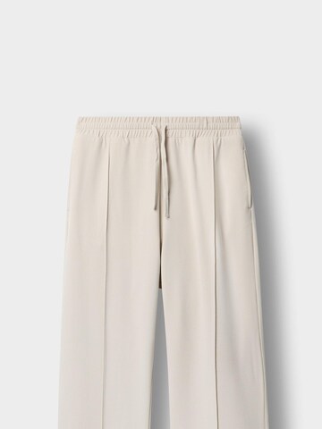 Burocs Wide leg Pleat-Front Pants in Beige