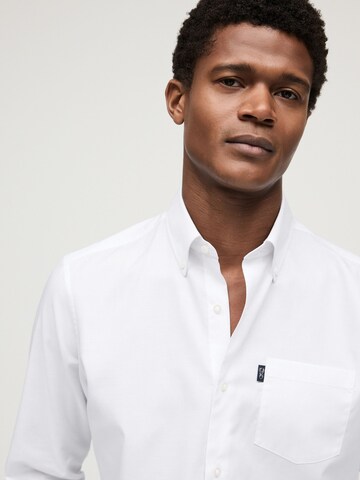 Slim fit Camicia di Next in bianco