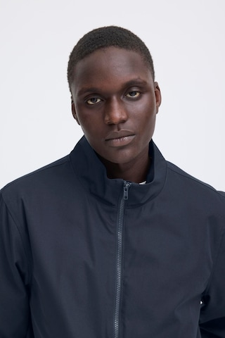 BLEND - Chaqueta de entretiempo 'BHEfi' en azul