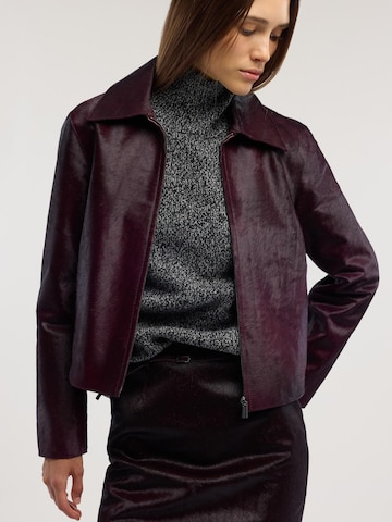 Cappotto invernale di Trussardi in rosso