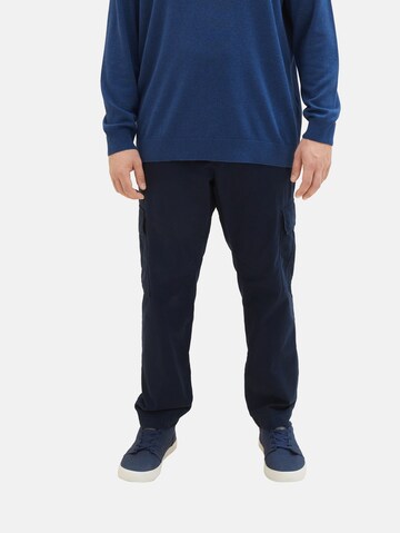 TOM TAILOR Men + Regular Cargo Pants in Blue: front