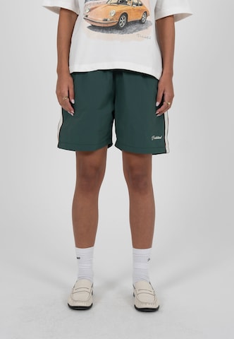 regular Pantaloni di Prohibited in verde