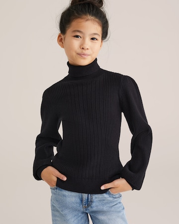 WE Fashion Sweater in Black: front